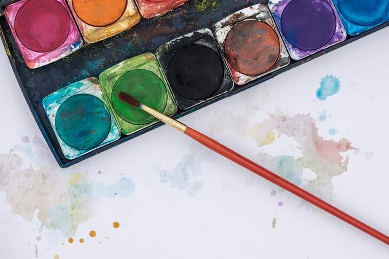 to dye, watercolor, paint box