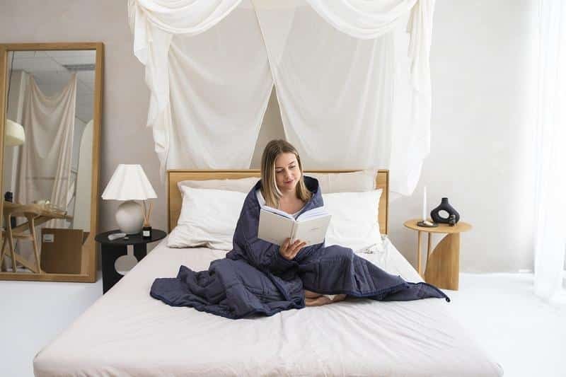 woman, reading, bed