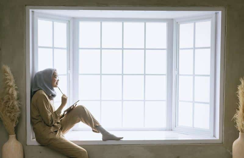 7 Powerful Steps to Stop Worrying About Others&#8217; Opinions as a People-Pleaser