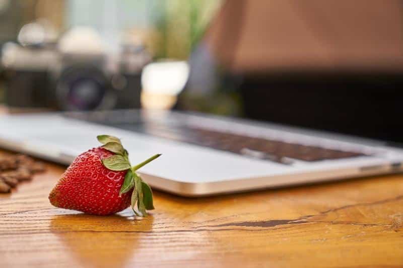 strawberry, laptop, table
