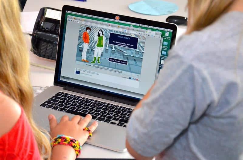 media literacy, laptop, notebook