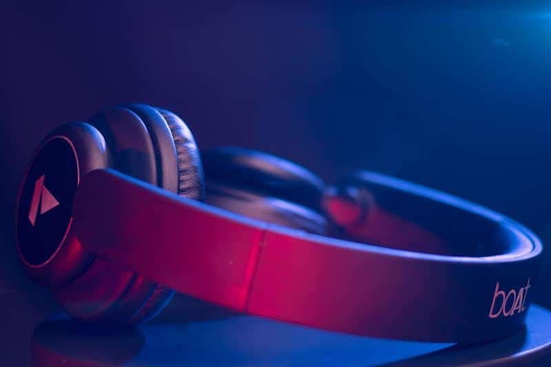 How Introverts Can Use Music to Build Meaningful Connections and Overcome Loneliness: The Ultimate Guide