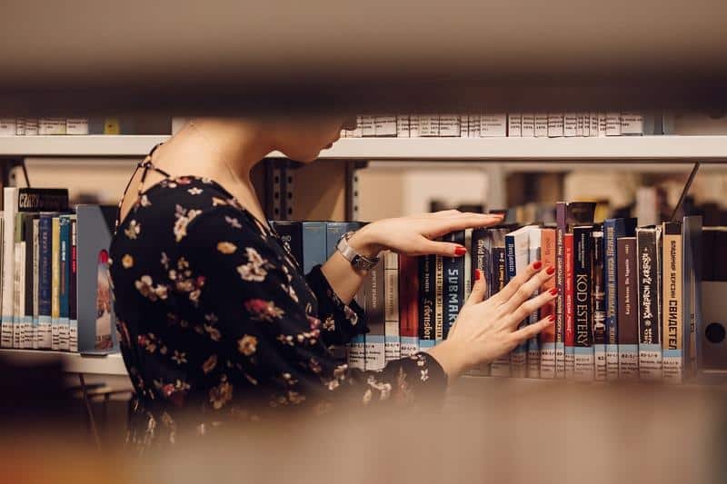 How to Balance Helping Classmates with Homework and Managing Your Own Studies: A Comprehensive Guide