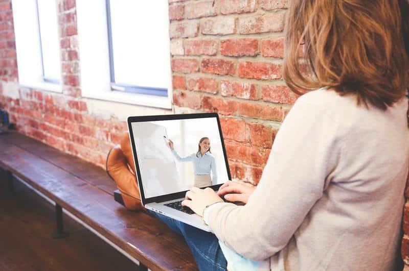 How to Choose the Best Online UX Courses for Remote Career Advancement